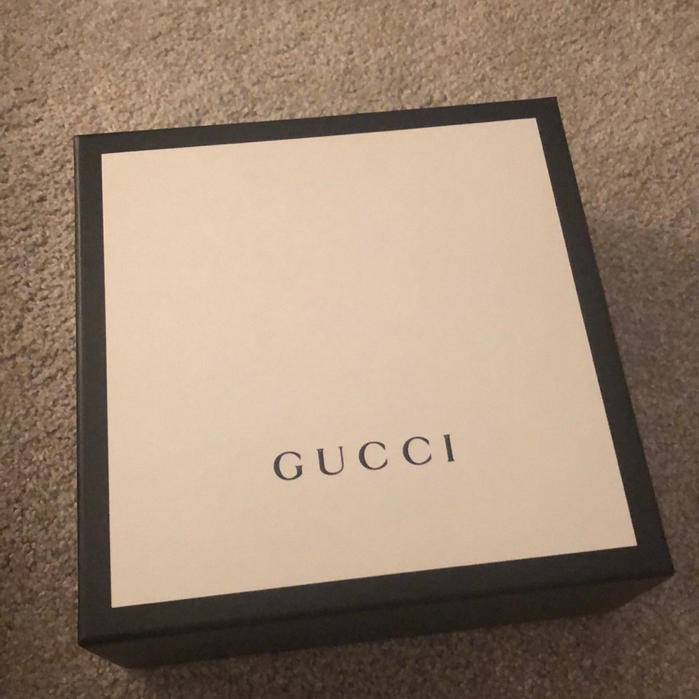 Gucci Belt.. need gone!